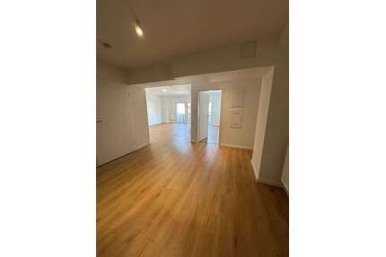 Wohnung zum Mieten in Taunusstein 1.120,00 € 92.28 m²