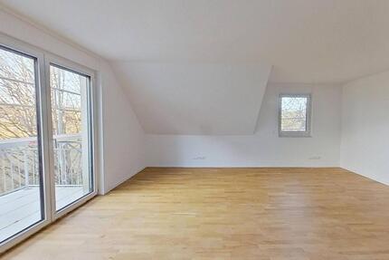 **ERSTBEZUG** Schicke 2-Zimmer-Dachgeschosswohnung mit sonnigem BALKON - Grafenhausen