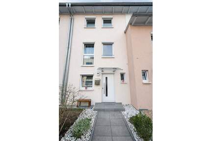 Neuwertiges Reihenhaus in begehrter familienfreundlicher Wohnlage, bezugsfrei ab Herbst 2026 - Nürnberg Großreuth h d Veste