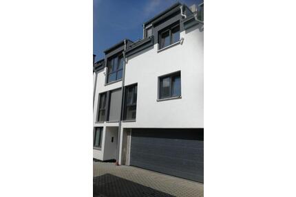 Wohnung im Herzen von kerpen - 980,00&nbsp;EUR Kaltmiete, ca.&nbsp; 87,00&nbsp;m&sup2; in Hürth (PLZ: 50354)