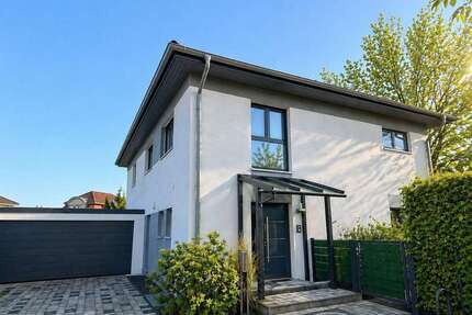 Haus zum Kaufen in Groß Glienicke 1.095.000,00 € 210 m²