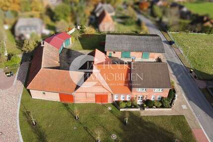 Haus zum Kaufen in Suhlendorf Nestau 320.000,00 € 240 m² - Suhlendorf / Nestau