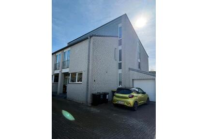 Reihenmittelhaus mit 5 Zimmern - 409.000,00&nbsp;EUR Kaufpreis, ca.&nbsp; 134,00&nbsp;m&sup2; in Alsdorf (PLZ: 52477)