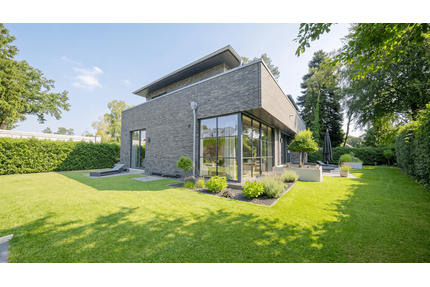 Haus zum Mieten in Quickborn 5.458,00 € 220 m²