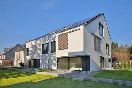 Haus zum Kaufen in Korntal 1.295.000,00 € 208 m²