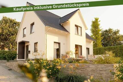 Mit Grundstück: Ihr lichtdurchflutetes Town & Country Haus in Dörnberg - Habichtswald