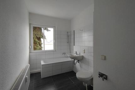 WIR RENOVIEREN FÜR SIE - 505,00&nbsp;EUR Kaltmiete, ca.&nbsp; 74,20&nbsp;m&sup2; in Kitzscher (PLZ: 04567)