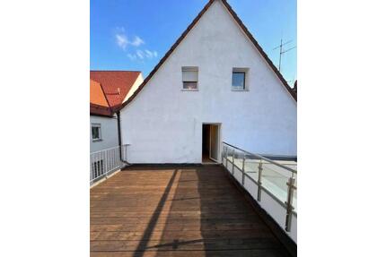 Geräumige 6-Zimmer-Wohnung mit großer Terrasse EckentalEschenau