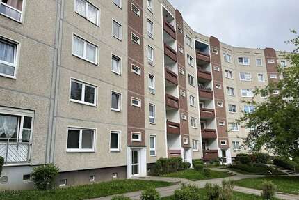 Wohnung zum Mieten in Erfurt 180,00 € 20.26 m²