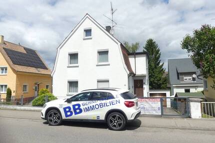 Charmante Familienoase als Einfamilienhaus mit Garage in guter Lage mit viel Platz direkt in Mengen.