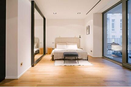 Helles und hochwertig möbliertes Apartment mit Balkon - Frankfurt am Main Innenstadt 1