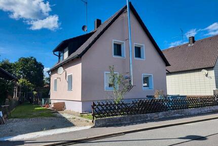 Einfamilienhaus mit Garten - 419.000,00&nbsp;EUR Kaufpreis, ca.&nbsp; 115,00&nbsp;m&sup2; in Teublitz (PLZ: 93158)