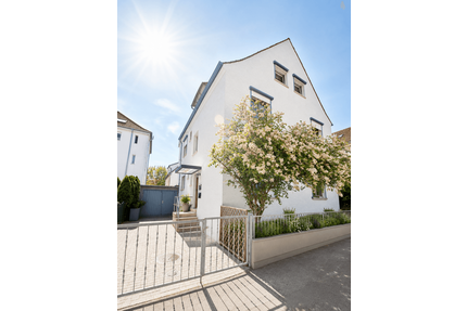 Haus zum Kaufen in Ludwigsburg 649.000,00 € 190 m²