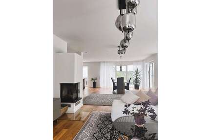 Haus zum Kaufen in Bad Liebenzell 1.690.000,00 € 293 m²