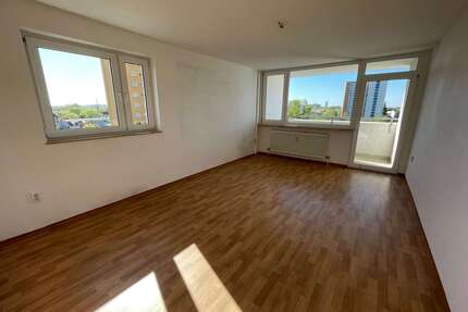 Wohnung zum Mieten in Erlangen 463,68 € 53.29 m²