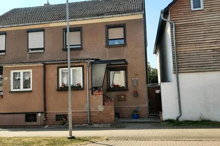 Solide Doppelhaushälfte mit Garage & Idyllischem Garten - Bleicherode