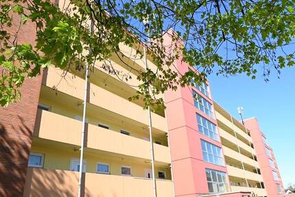 2-Zi. Wohnung * ca. 52,64 m² * Balkon * Aufzug * 2012 modernisiert * Citylage von Langenfeld - Langenfeld (Rheinland) Immigrath