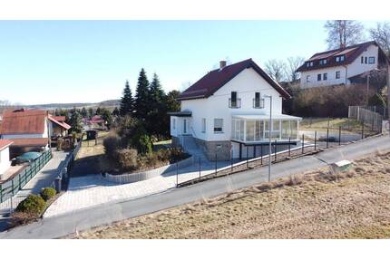 Modernisiertes Einfamilienhaus mit Energieklasse A, Wärmepumpe, Wintergarten und großem Grundstück - Kraftsdorf Harpersdorf