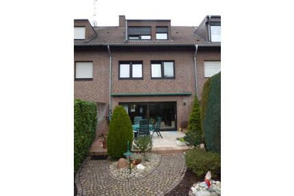 Neuwerk-Bettrath Sehr gepflegtes Reihenmittelhaus mit 2 Einheiten - Mönchengladbach Ost