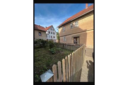 Mehrfamilienhaus mit Garten - 30.000,00&nbsp;EUR Kaufpreis, ca.&nbsp; 147,00&nbsp;m&sup2; in Floh-Seligenthal (PLZ: 98593)