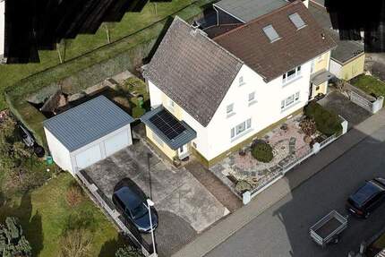 Zwei Häuser - perfekt für Mehrgenerationen oder große Familien - Lollar