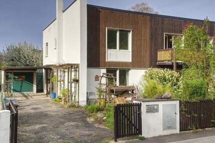 Provisionsfrei - Doppelhaushälfte mit traumhaftem Garten in absolut ruhiger Lage in Großhadern - München