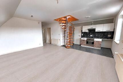 Helle 3,5 Zimmer Maisonette WHG mit ca. 95 m² – frisch renoviert - Büdelsdorf