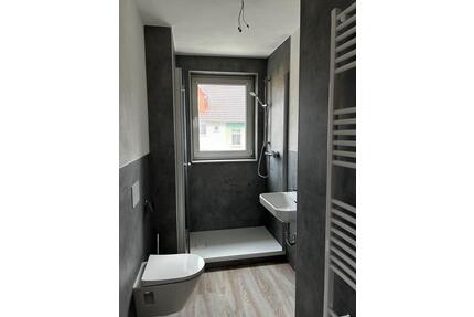 frisch renovierte 3-Raum-Wohnung mit Balkon - Bad Salzungen