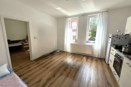 Haus zum Kaufen in Stuttgart 1.890.000,00 € 326 m²