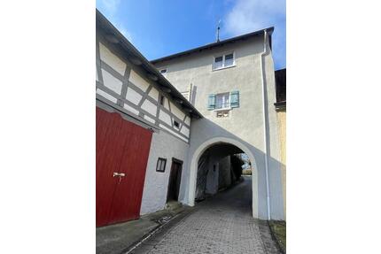 Wohnen in einer Burganlage aus dem 13. Jahrhundert - Nennslingen