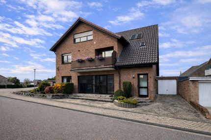 Haus zum Kaufen in Schwalmtal 498.000,00 € 280 m²