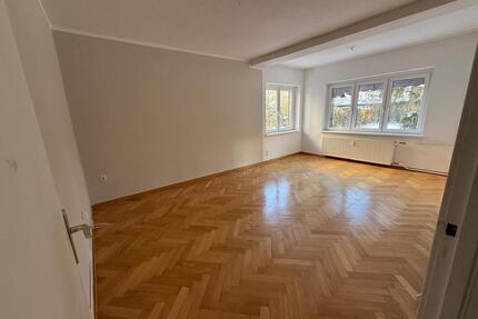 4 Zimmerwohnung 110 m² auch Jobcenter geeignet - Berlin Reinickendorf