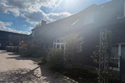 Wohnung auf Vierkanthof - 990,00&nbsp;EUR Kaltmiete, ca.&nbsp; 95,00&nbsp;m&sup2; in Rheinberg (PLZ: 47495)