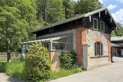 Haus zum Kaufen in Garmisch-Partenkirchen 840.000,00 € 127 m²