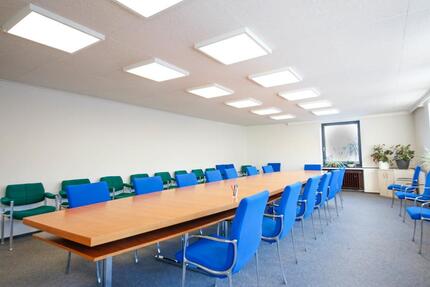 Provisionsfrei| Große Bürofläche citynah mit 7 Stellplätzen und Archiv - Flensburg