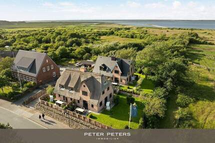 Haushälfte unter Reet in schöner Lage nahe des Königshafens - Ferienhaus - List