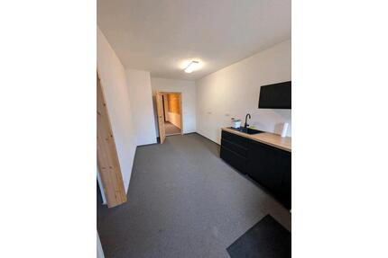 Büroräume für Gewerbetreibende und Handwerker+Außenstellfläche - Achterwehr