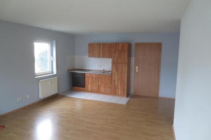 Großzügige 1,5 Zimmer-Wohnung mit Terrasse, Keller, Tiefgarage - Biberach an der Riß