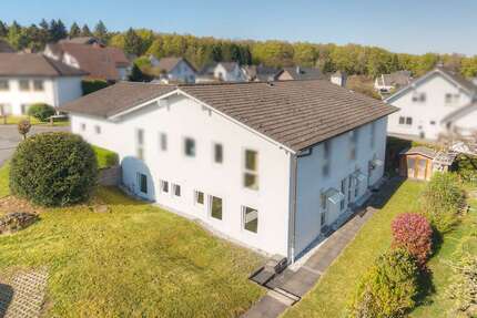 Wohnung zum Kaufen in Gehlert 210.000,00 € 153 m²