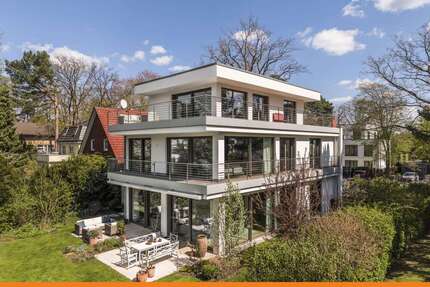 Haus zum Kaufen in Kleinmachnow 2.290.000,00 € 325 m²