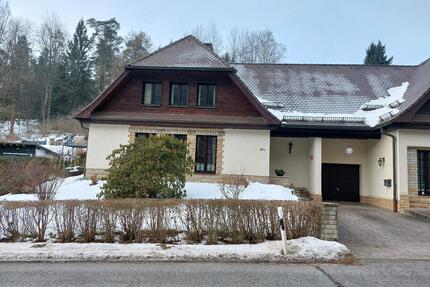 DHH in idyllischer Lage - 360.000,00&nbsp;EUR Kaufpreis, ca.&nbsp; 260,00&nbsp;m&sup2; in Bad Elster (PLZ: 08645)