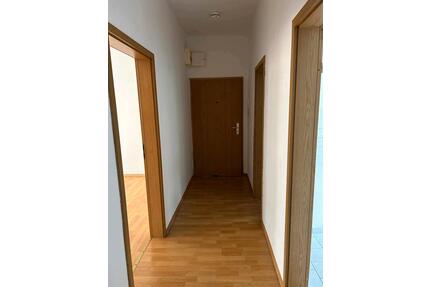 3-Raum-Wohnung im EG eines ruhigen MFH. Sofort Bezugsfertig - Altenburg