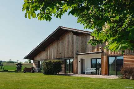 Haus zum Kaufen in Tittmoning 3.395.000,00 € 360 m²