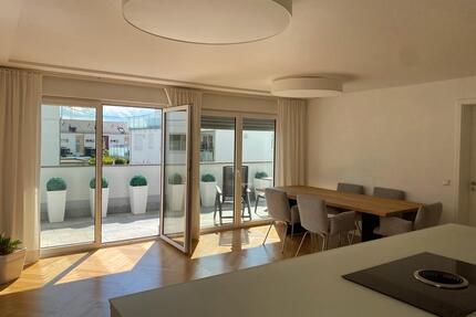 Exklusive und neuwertige 3 ZKB Wohnung mit großem Balkon - Ingolstadt