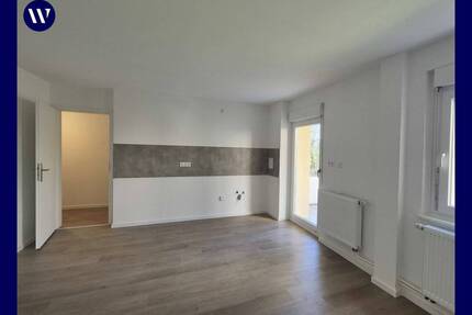 Erstbezug nach Modernisierung: 3-Zimmer-Wohnung + zwei Balkone, Tageslichtbad, Gäste-WC - Singen (Hohentwiel)
