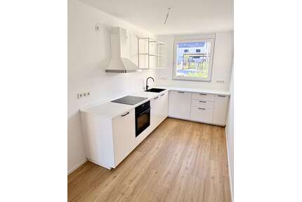Haus zum Mieten in Stein 1.999,00 € 145 m²