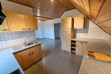 3,5 ZW, 95m², EBK, Garten, Keller,.. - Grettstadt