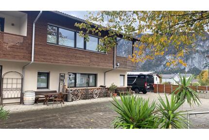 Mehrfamilienhaus mit Gewerbeeinheit - Kiefersfelden