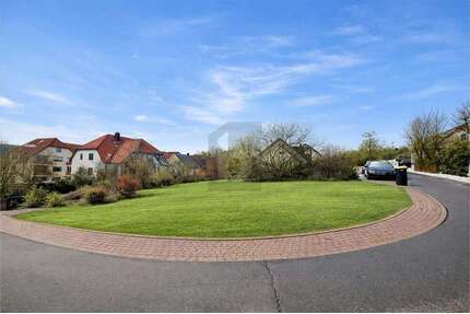 Grundstück zu verkaufen in Heinersreuth 270.000,00 € 864 m²