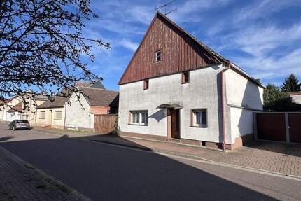 Vierseitenhof mit Charakter - große Werkstatt , Sanierungspotenzial zw. Magdeburg und Berlin - Tucheim